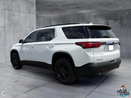 Summit White 2023 Chevrolet Traverse LT Cloth