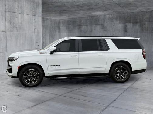 Summit White 2021 Chevrolet Suburban 4WD Z71
