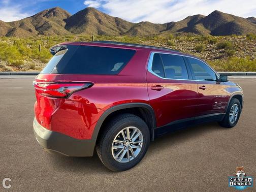 2023 Chevrolet Traverse LT Cloth