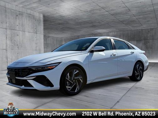 2025 Hyundai ELANTRA SEL