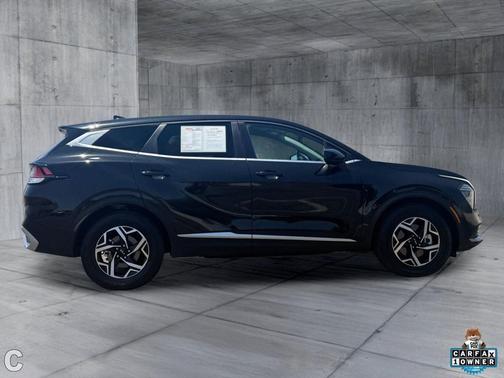 Fusion Black 2025 Kia Sportage LX