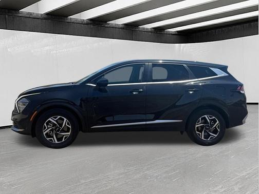 Fusion Black 2025 Kia Sportage LX