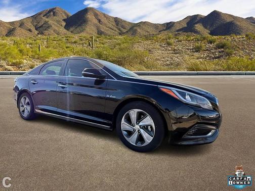 2017 Hyundai SONATA Hybrid Limited