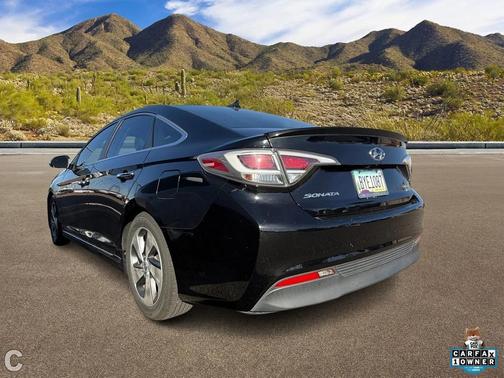 2017 Hyundai SONATA Hybrid Limited