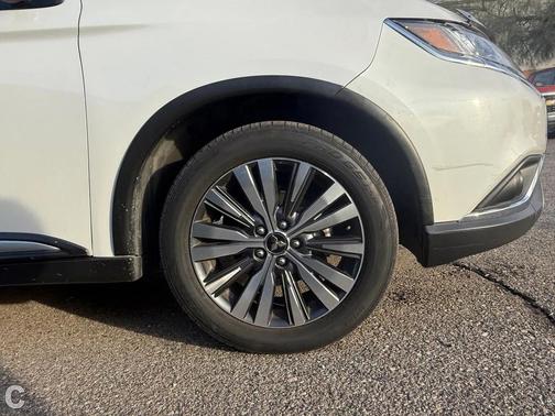 2020 Mitsubishi Outlander ES