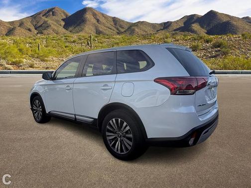 2020 Mitsubishi Outlander ES