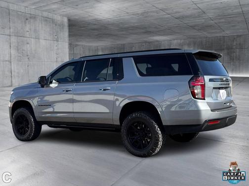 2024 Chevrolet Suburban RST