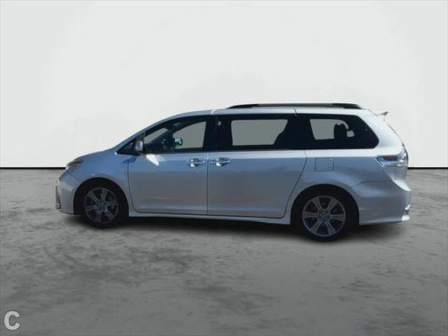 2019 Toyota Sienna SE