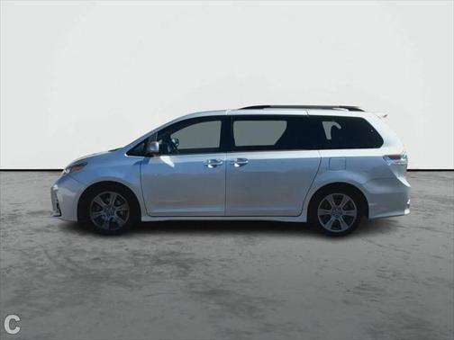 2019 Toyota Sienna SE