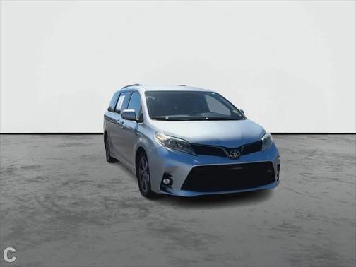 2019 Toyota Sienna SE