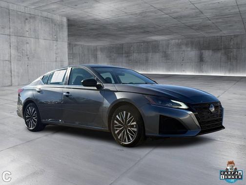 2025 Nissan Altima SV FWD