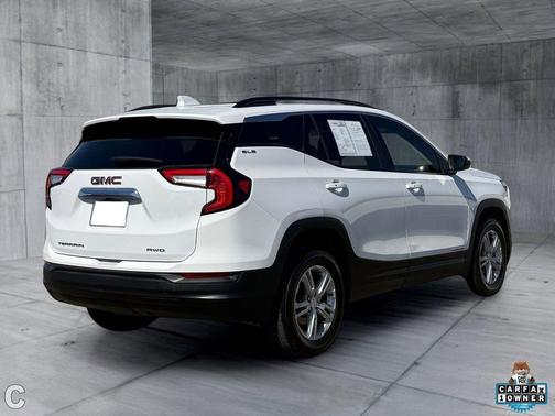 Summit White 2023 GMC Terrain SLE