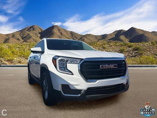 Summit White 2023 GMC Terrain SLE