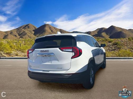 Summit White 2023 GMC Terrain SLE