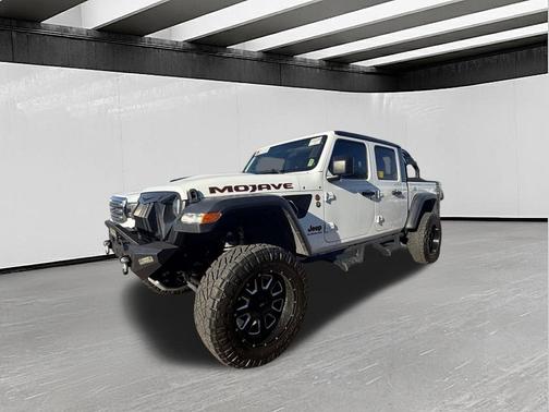 Bright White Clearcoat 2021 Jeep Gladiator Mojave 4x4