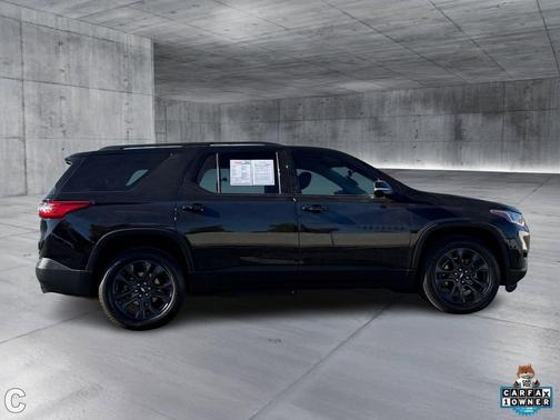 Mosaic Black Metallic 2021 Chevrolet Traverse RS