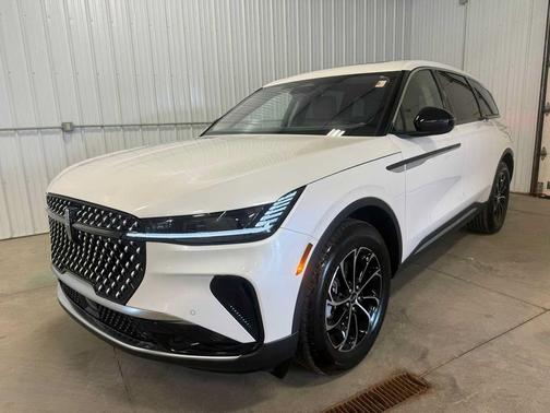 WHITE PLATINUM MET 3C 2025 Lincoln Nautilus Premiere