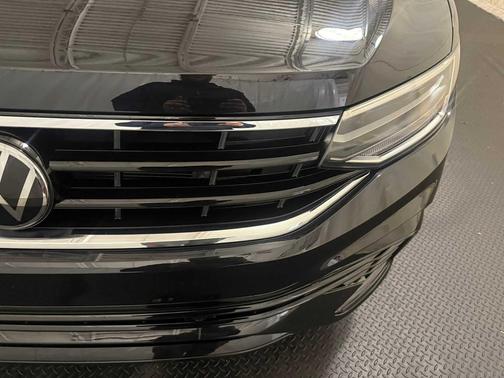 2023 Volkswagen Tiguan 2.0T SE R-Line Black 4MOTION