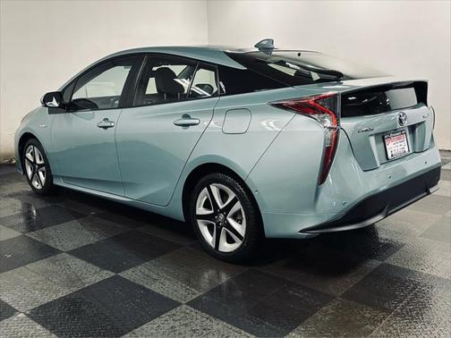 2017 Toyota Prius Four Touring