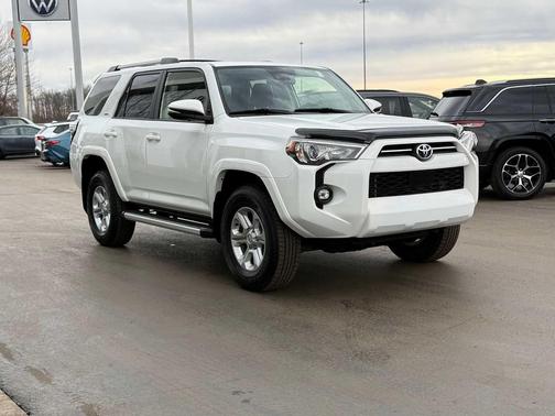 Ice Cap 2023 Toyota 4Runner SR5 Premium