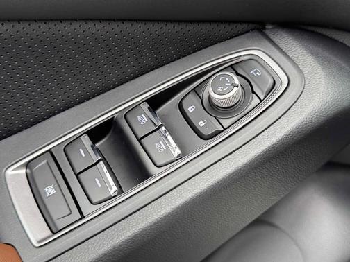 Crystal Black Silica 2026 Subaru Ascent Touring 7-Passenger