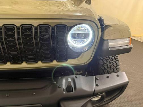 2025 Jeep Wrangler 4xe Willys