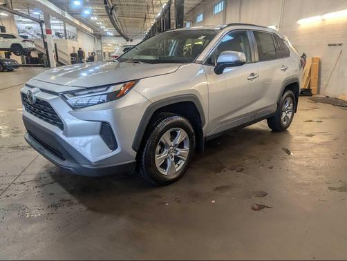 2022 Toyota RAV4 XLE