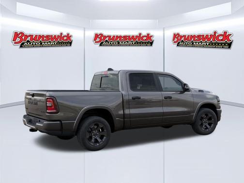 Granite Crystal Metallic Clearcoat 2026 RAM 1500 Big Horn/Lone Star