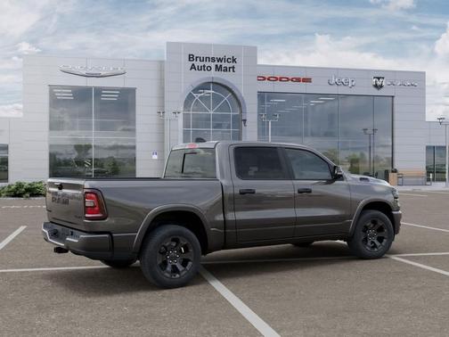 Granite Crystal Metallic Clearcoat 2026 RAM 1500 Big Horn/Lone Star