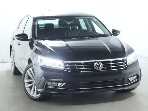 2017 Volkswagen Passat 1.8T SEL Premium