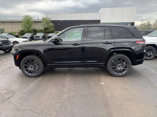 2025 Jeep Grand Cherokee Summit