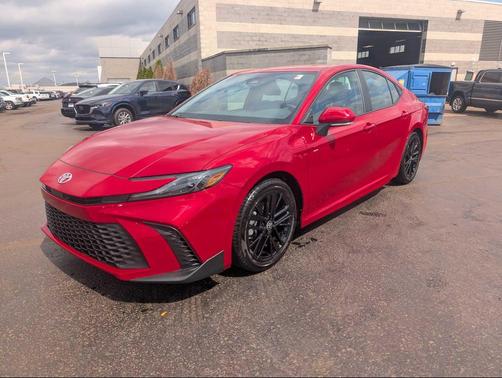 Supersonic Red 2025 Toyota Camry SE
