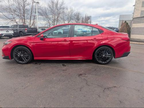 Supersonic Red 2025 Toyota Camry SE