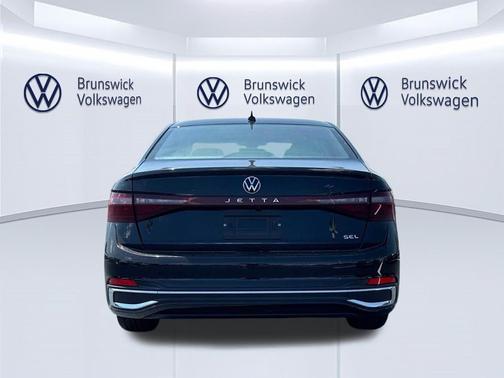 Deep Black Pearl 2026 Volkswagen Jetta 1.4T SEL