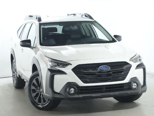 Crystal White Pearl 2023 Subaru Outback Onyx Edition