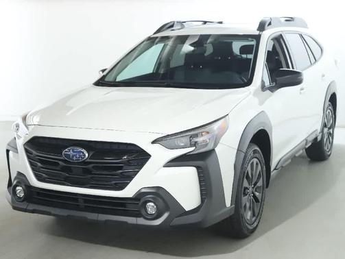 Crystal White Pearl 2023 Subaru Outback Onyx Edition