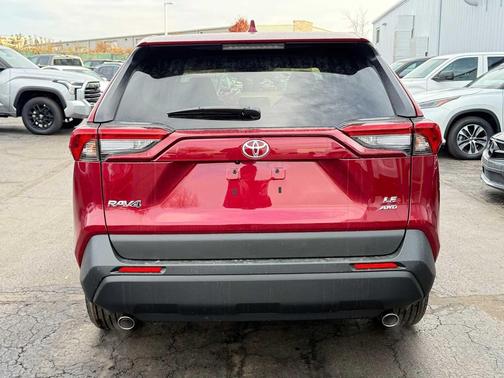 2025 Toyota RAV4 LE