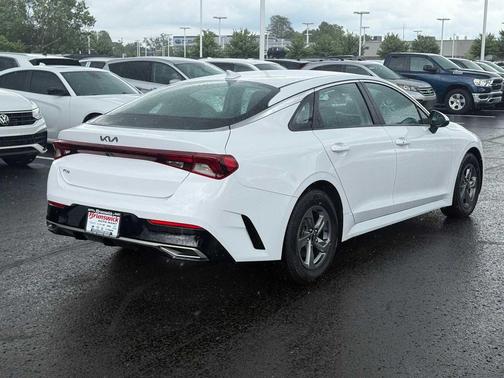 2022 Kia K5 LXS