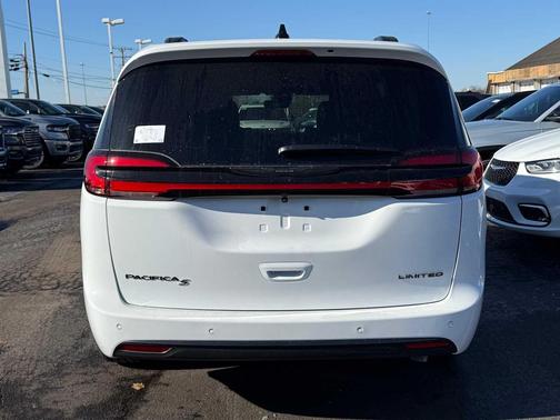 2026 Chrysler Pacifica Limited