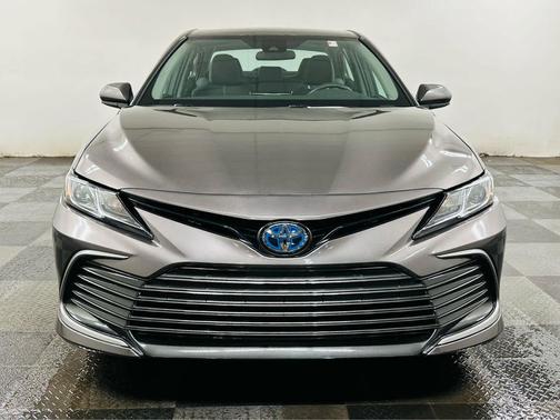 2024 Toyota Camry Hybrid LE