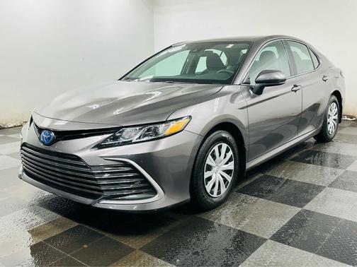 2024 Toyota Camry Hybrid LE