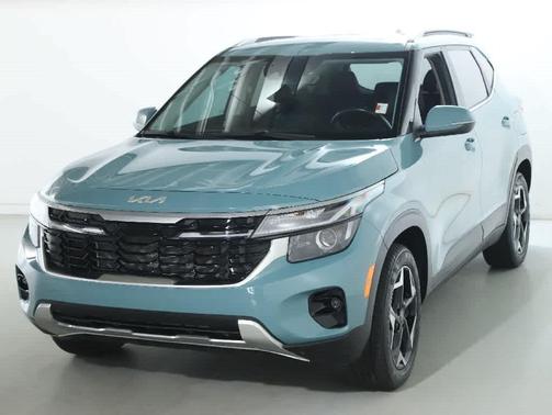 Pluton Blue 2024 Kia Seltos EX