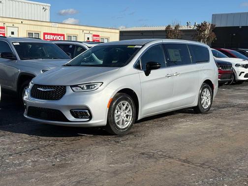 2026 Chrysler Pacifica L