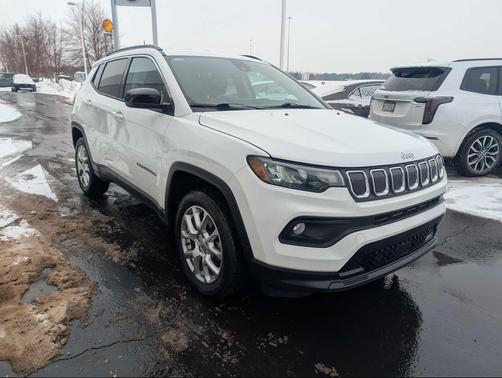 2022 Jeep Compass Latitude Lux