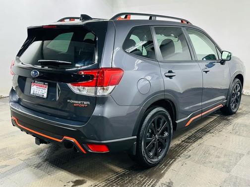 Magnetite Gray Metallic 2024 Subaru Forester Sport