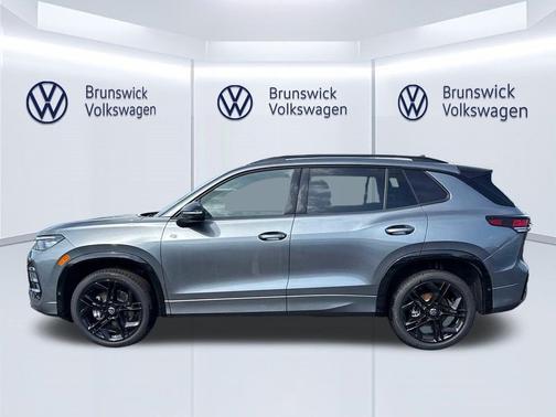 platinum gray metallic 2026 Volkswagen Tiguan 2.0T SE R-Line Black 4MOTION