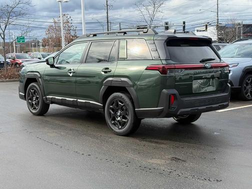 Deep Emerald Green Pearl 2026 Subaru Outback Limited