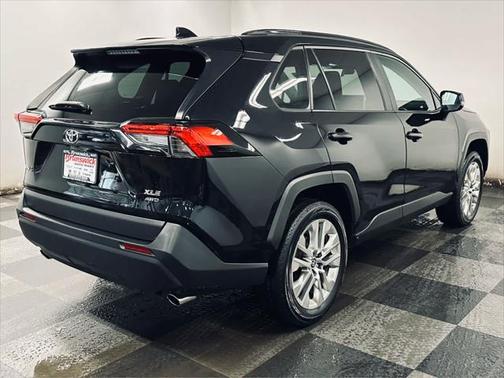 2022 Toyota RAV4 XLE Premium