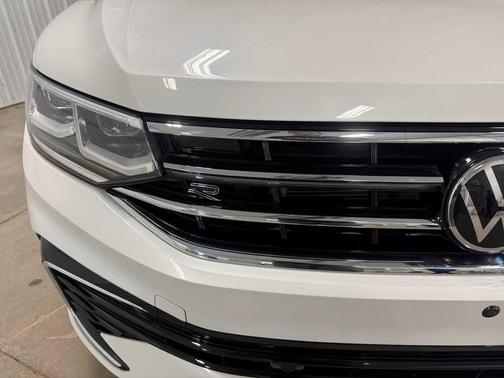 Opal White Pearl 2024 Volkswagen Tiguan 2.0T SEL R-Line 4MOTION