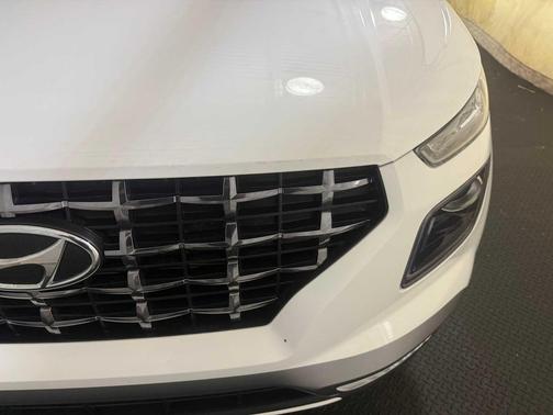 2024 Hyundai VENUE Limited